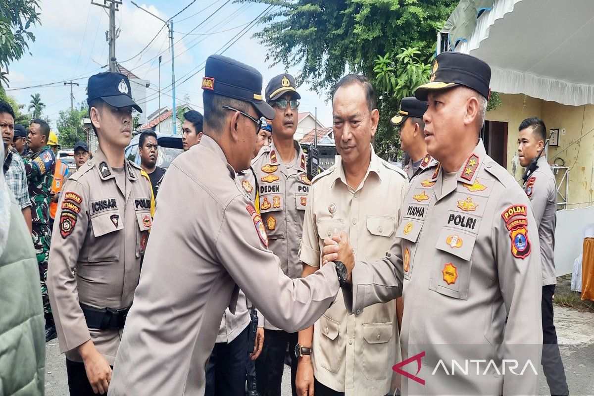 Personel Polda Kalsel masih bersiaga jaga PSU Banjarbaru