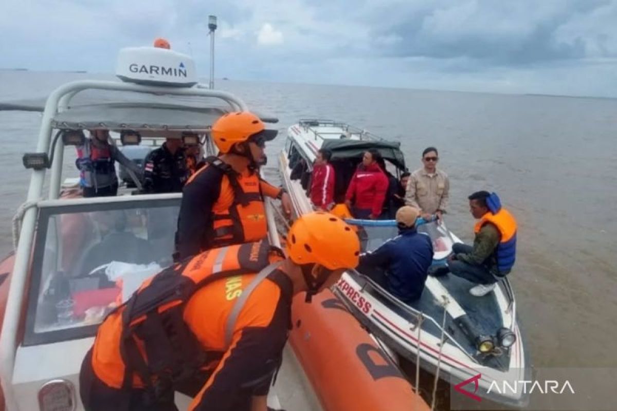 SAR masih cari tiga korban speedboat tenggelam di Padang Tikar