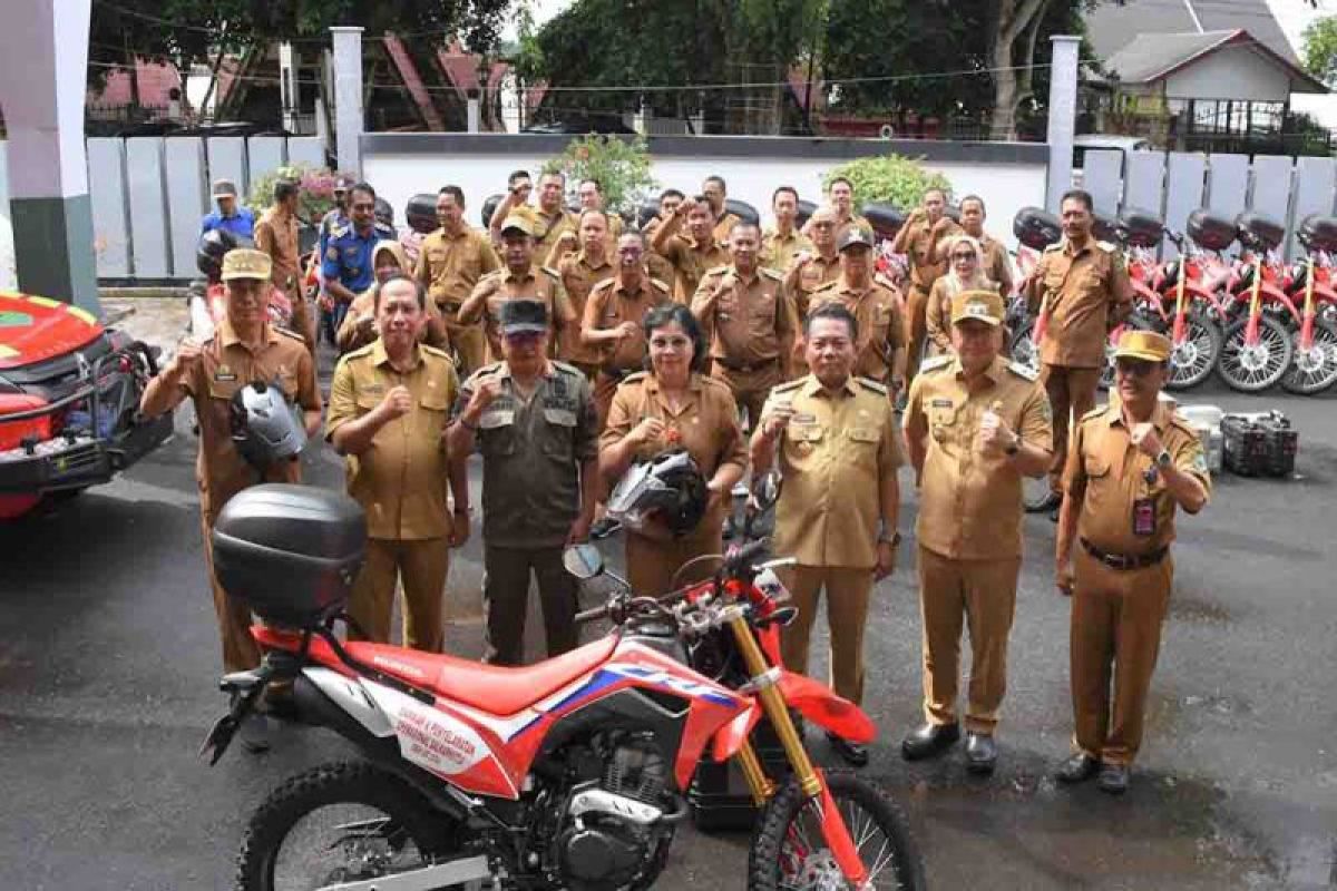 Bupati Kapuas serahkan bantuan kendaraan operasional karhutla ke para camat