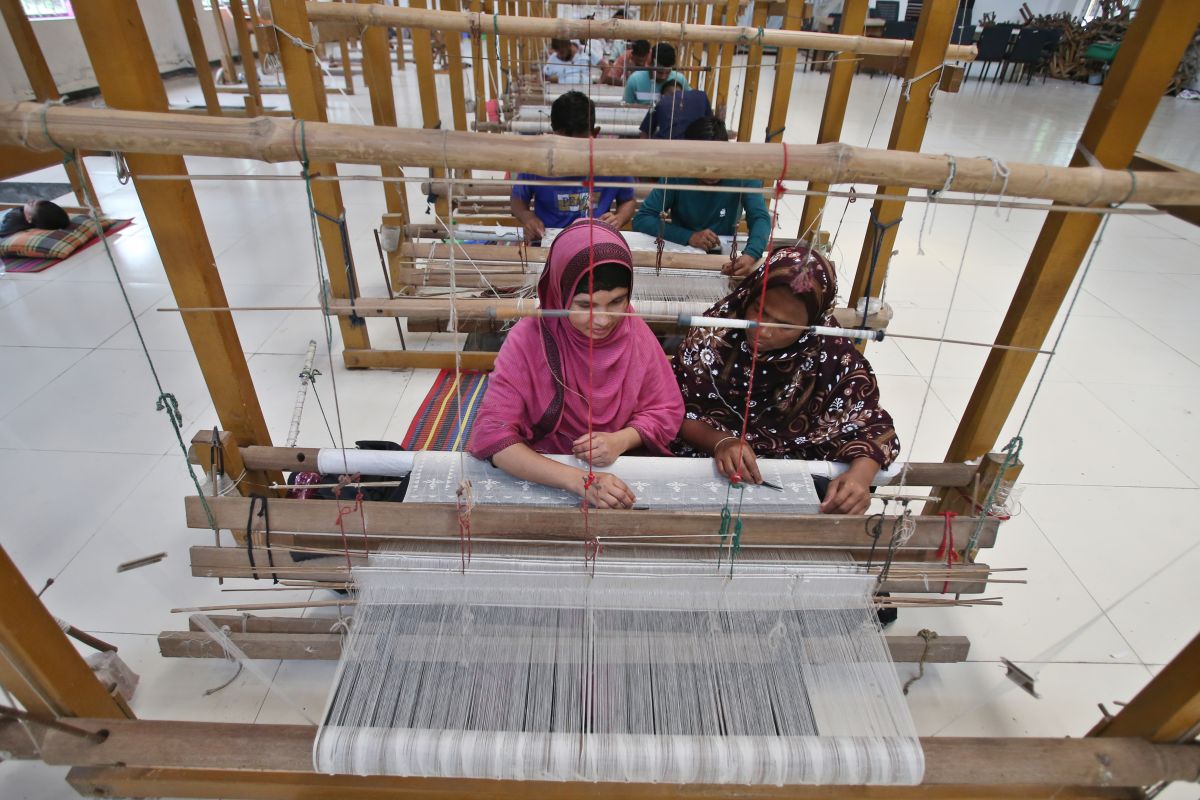 Bangladesh bangkitkan kejayaan masa lalu kain muslin tradisional