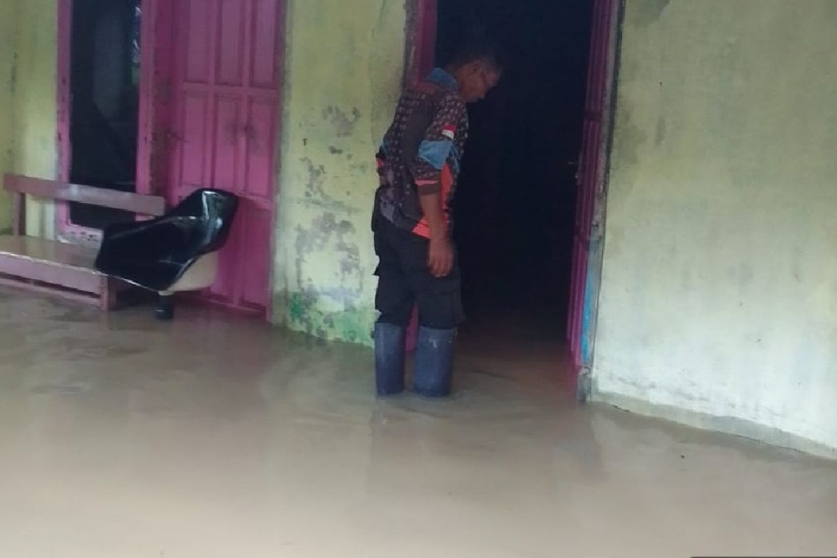 Puluhan rumah di Kecamatan Anyer Serang terendam banjir