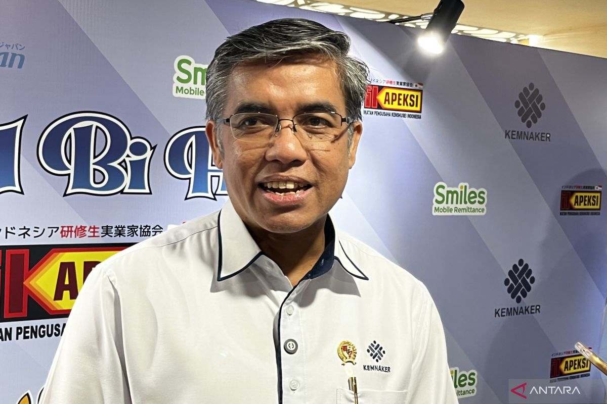 Menaker sebut masih kaji pembentukan dan eksekusi Satgas PHK