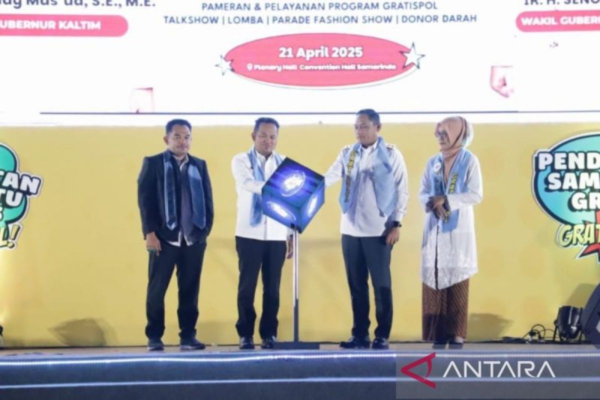 Kaltim berangkatkan 896 orang beribadah  umrah dan wisata religi