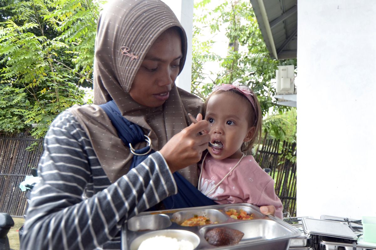 Ekonom sebut MBG bentuk redistribusi produktif dalam ekonomi