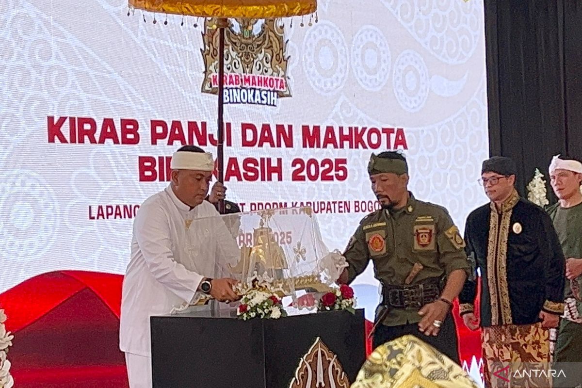 Budayawan serukan perkuat kearifan lokal Kirab Mahkota Binokasih di Bogor