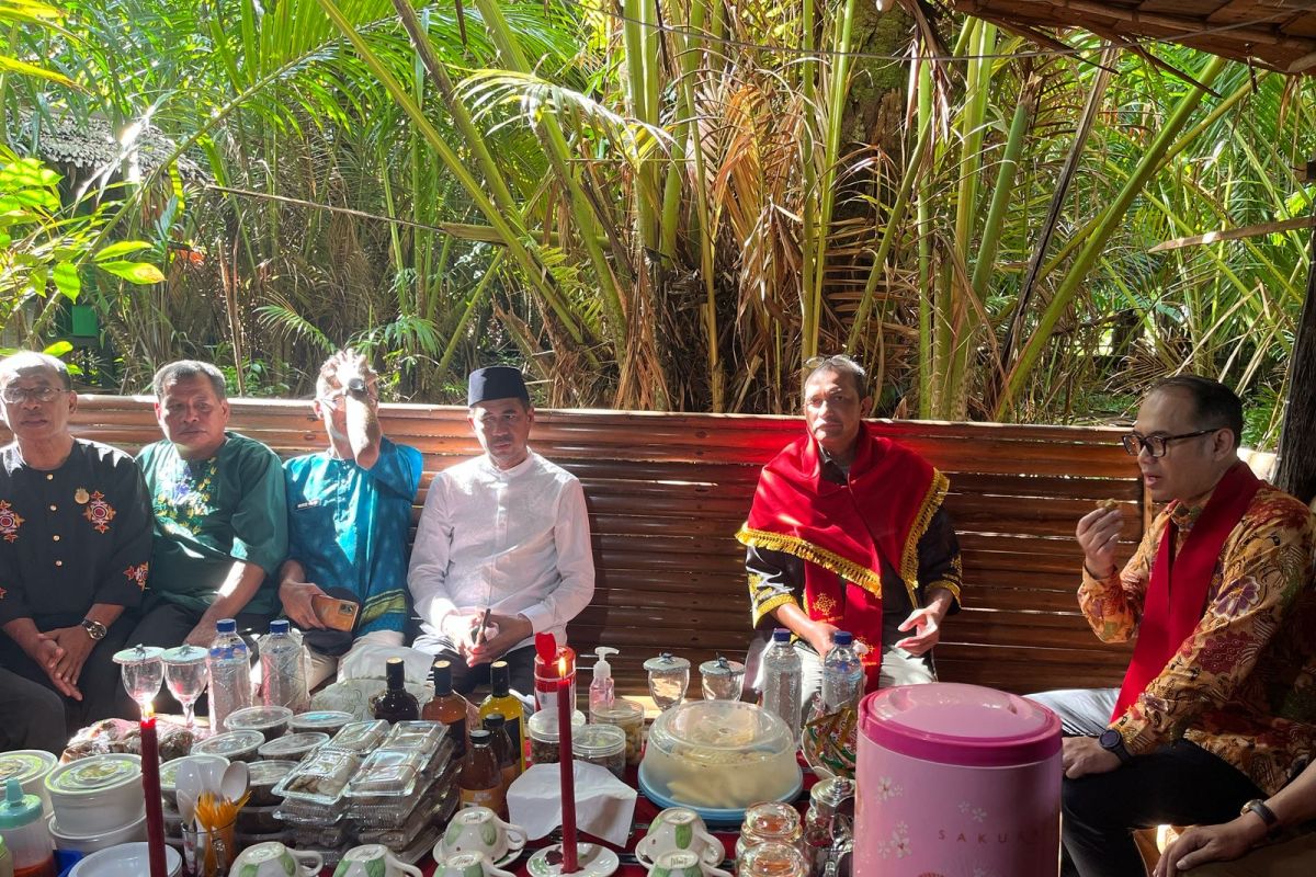 Wamenkum serap aspirasi para raja terkait regulasi negeri adat di Maluku