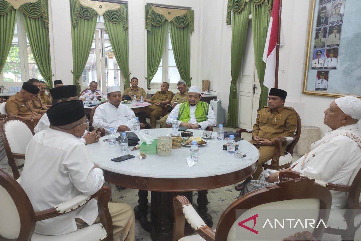 Pemkab Bangkalan gandeng ulama untuk kembangkan wisata religi