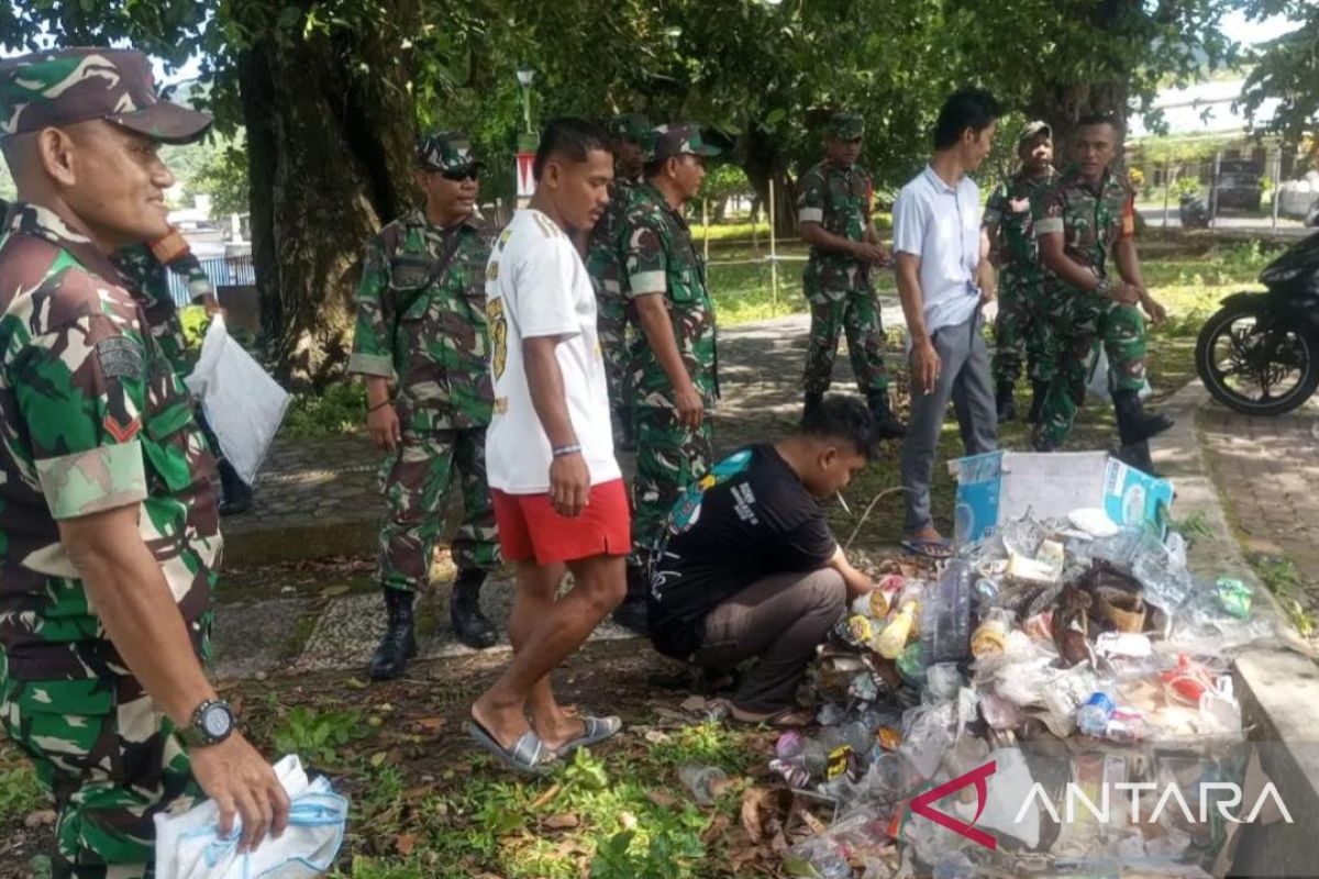 Kodim 1502 Masohi lakukan aksi bersih lokasi wisata Banda Neira