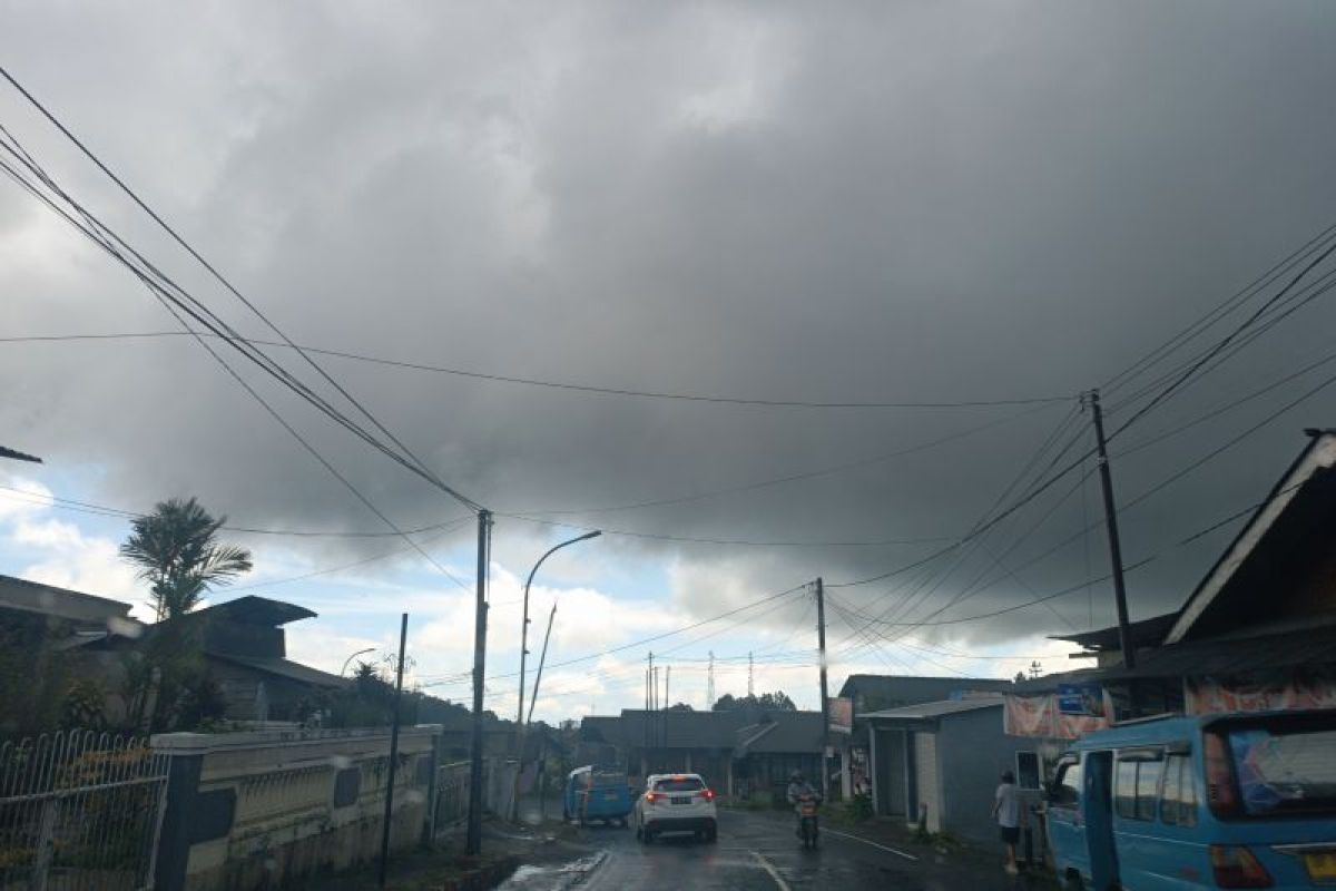 Sebagian besar wilayah Sulut berpotensi cuaca ekstrem
