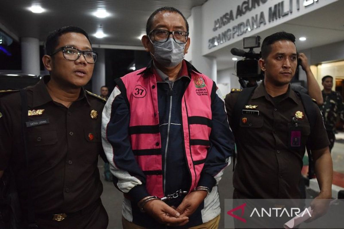 Komplikasi dan paradoks pemberantasan korupsi