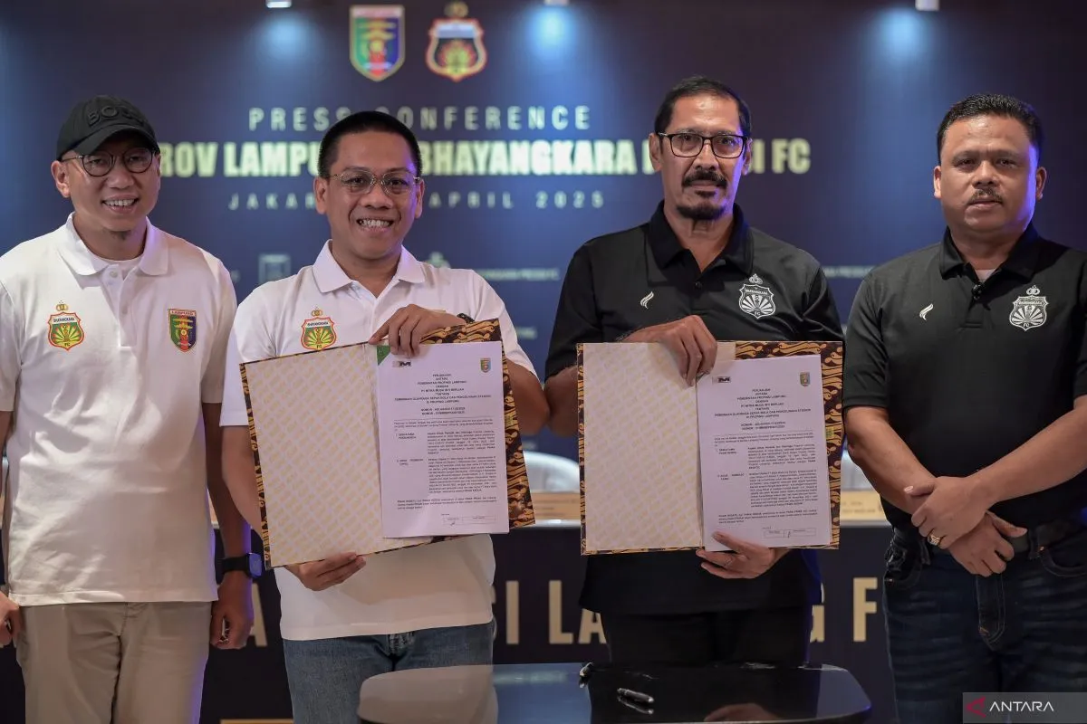 Bhayangkara dan Persikas, tujuh klub ganti nama dan domisili