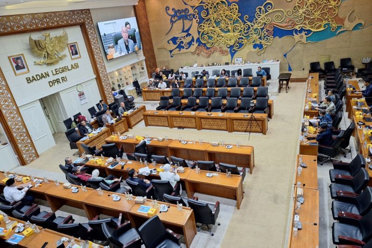 Baleg DPR dengar masukan Kemenkomdigi dan Kemendag soal RUU Statistik
