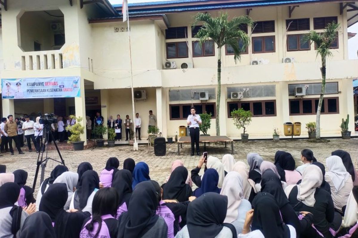 Pemkot Jambi melakukan pemeriksaan kesehatan gratis di kampus
