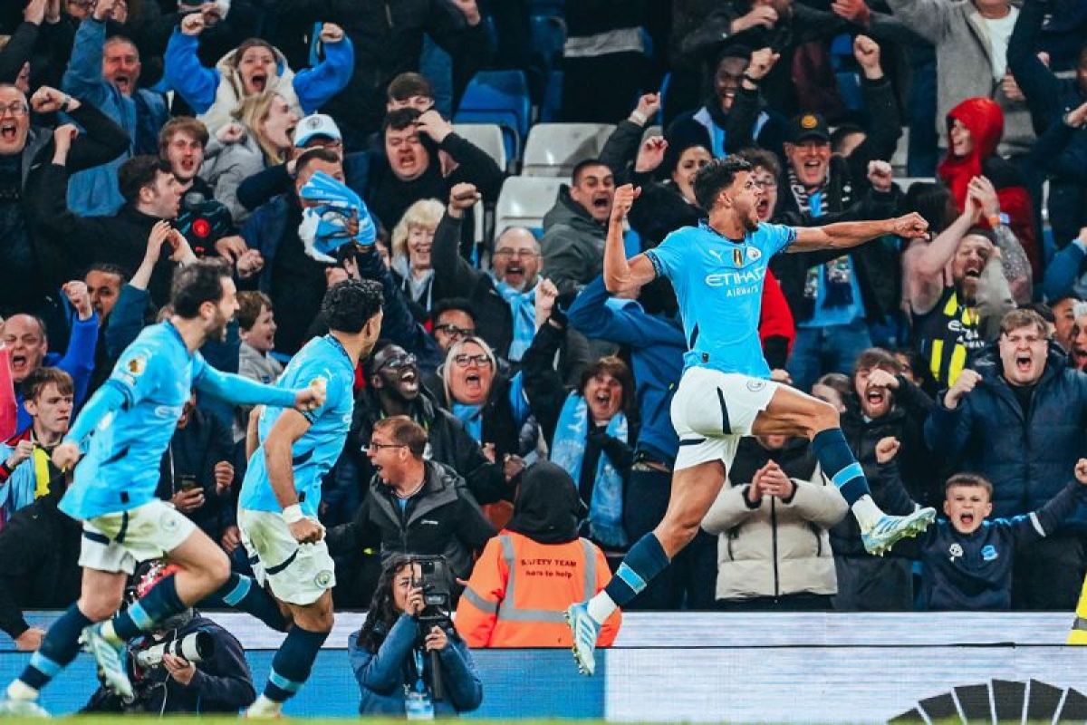 Gol larut Matheus Nunes antar Man City menembus empat besar