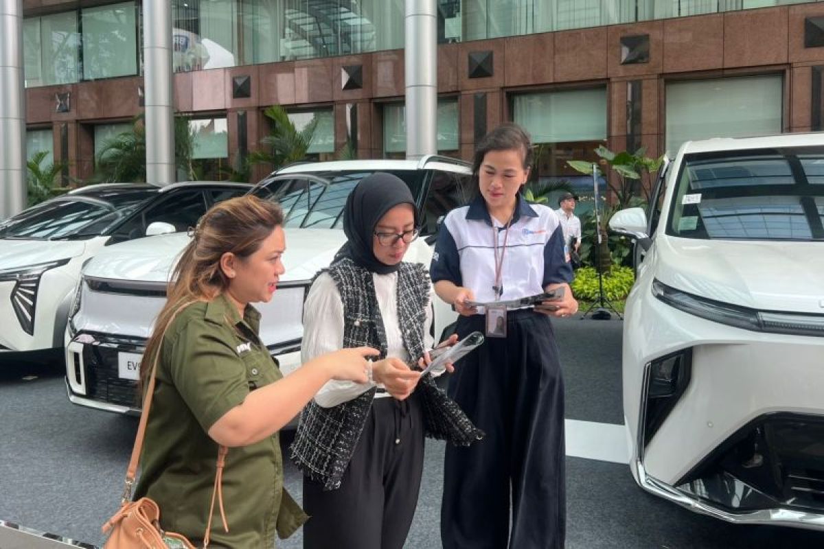 BRI Finance dukung kemandirian finansial perempuan Indonesia lewat KKB