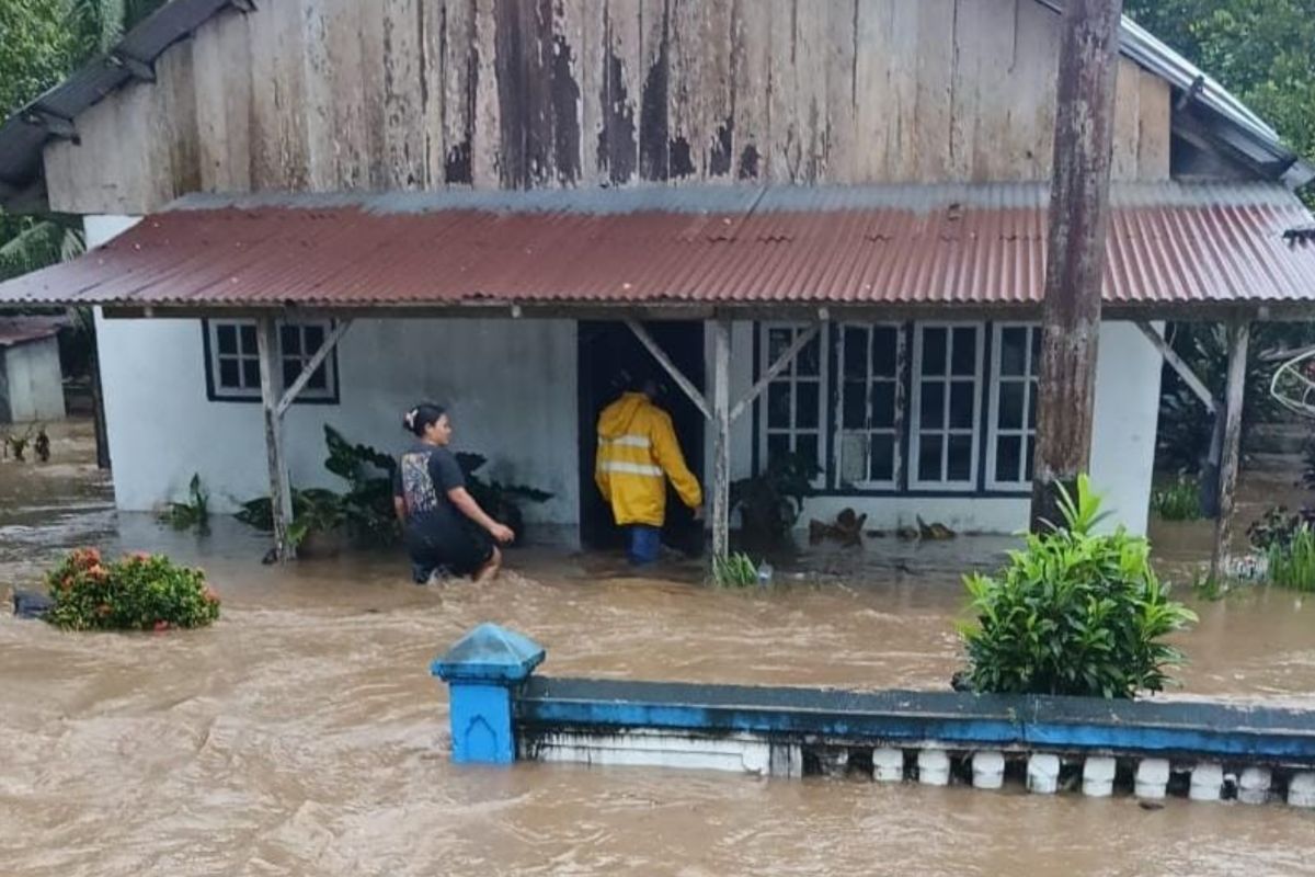 Dua desa Halmahera Barat terendam banjir, ratusan keluarga terdampak