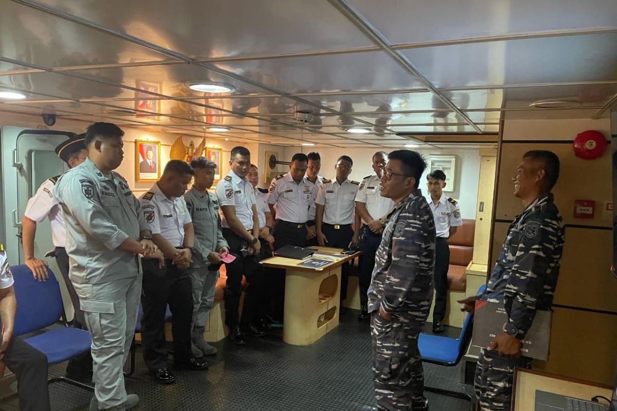 Bakamla adakan latihan kesiapan tugas para personel KN di Perairan Batam