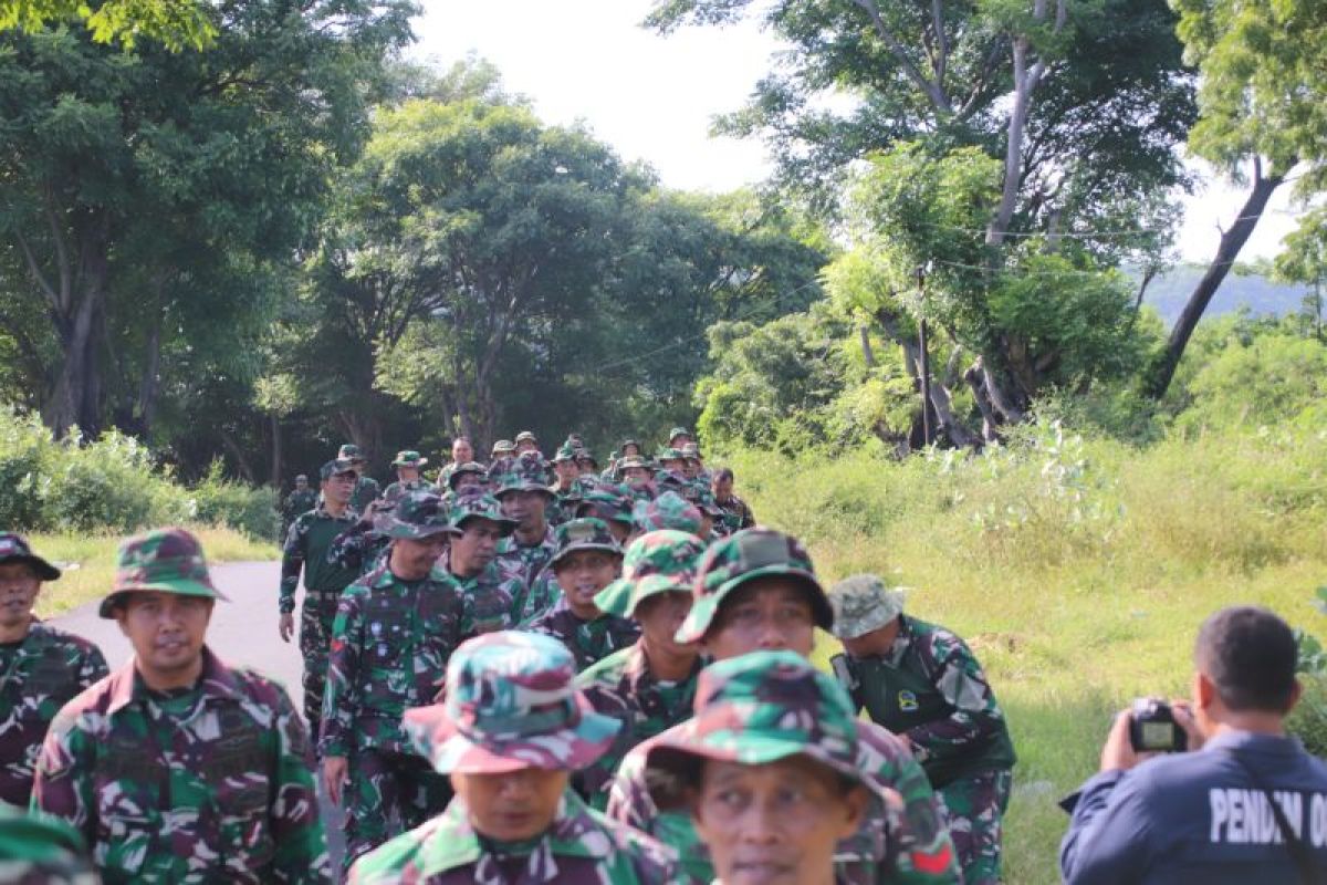 Personel Kodim Situbondo berlatih hanmars tingkatkan jiwa korsa