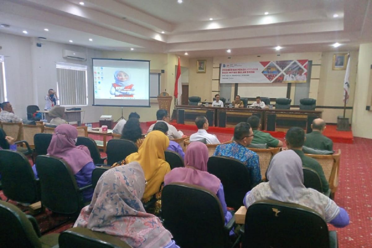 Pemkot Pangkalpinang apresiasi PMI berikan penghargaan kepada mitra