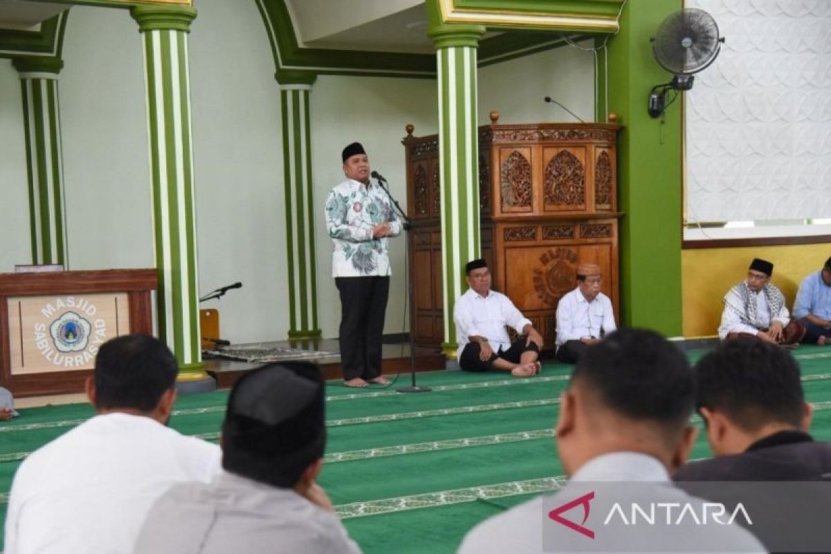 UNG melaksanakan doa bersama untuk mahasiswa korban musibah KKN Dunggilata