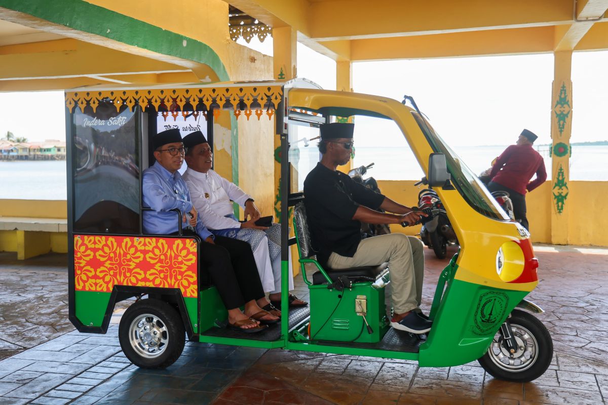 Mendiktisaintek berkunjung ke Pulau Penyengat, tempat lahir Bahasa Indonesia