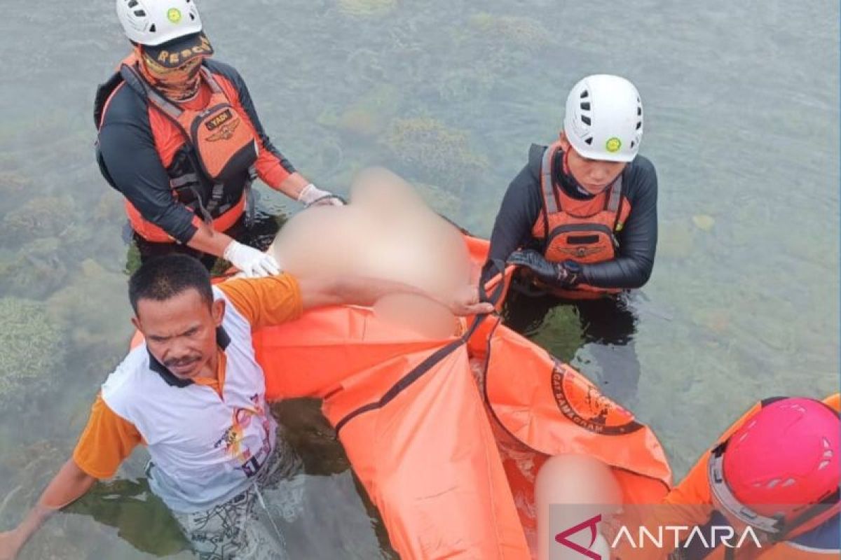 Pencarian korban kapal cepat yang tenggelam di perairan Padang Tikar dihentikan