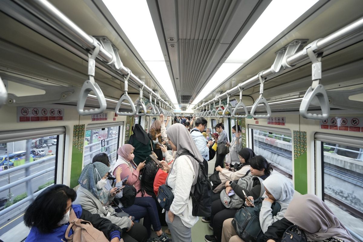 Hari Transportasi Nasional, LRT Jabodebek melayani 103.582 pengguna