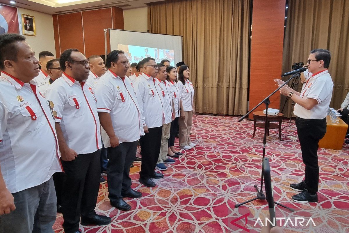 Tony Wenas: Tanah Papua gudang seniman