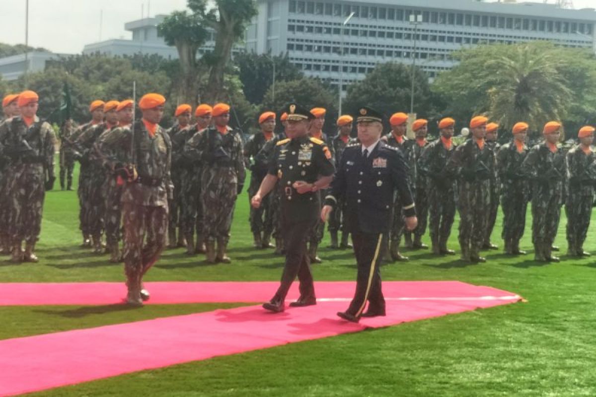 Panglima TNI Agus Subiyanto terima kunjungan Kepala Staf Gabungan Bela Diri Jepang