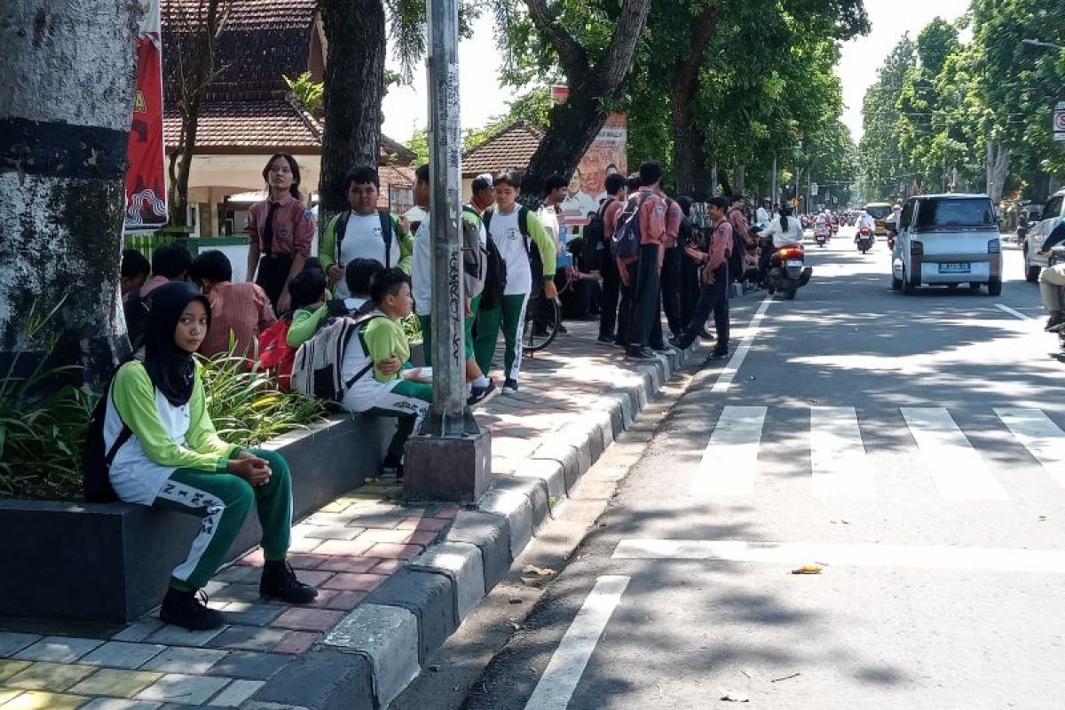 Gerakan berantas sarang nyamuk digencarkan di Mataram