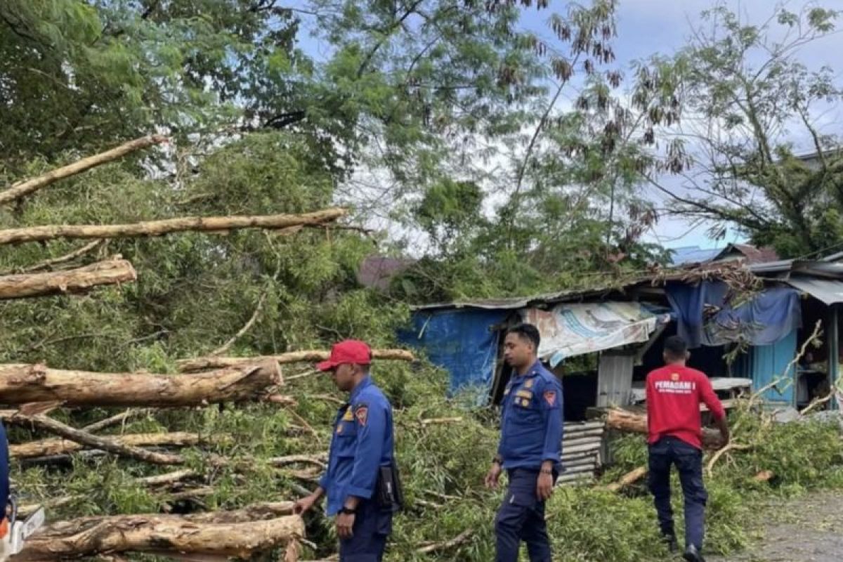 BMKG imbau masyarakat waspadai potensi cuaca buruk di Maluku selama sepekan