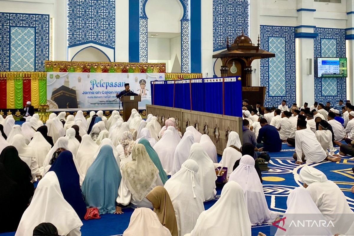 Wali Kota Batam berpesan ke 745 calon haji jaga kekompakan di Tanah Suci