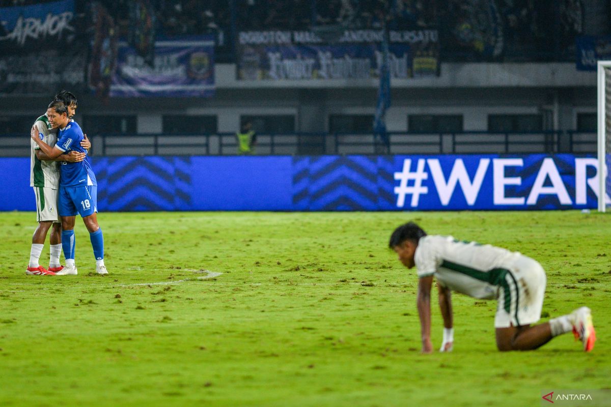 Persib Bandung butuh empat poin lagi untuk segel gelar juara Liga 1 Indonesia 2024/25