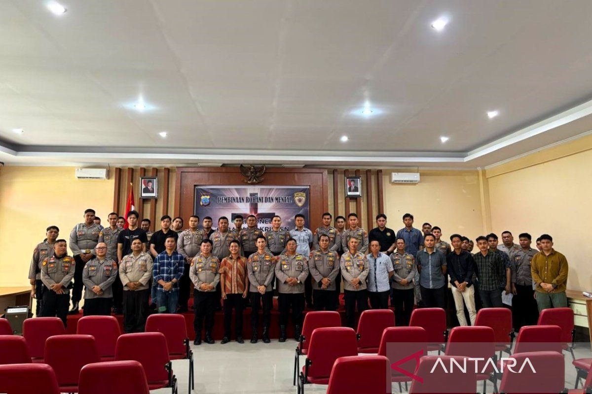 Kemenag perkuat iman anggota Polres Mitra tingkatkan pelayanan