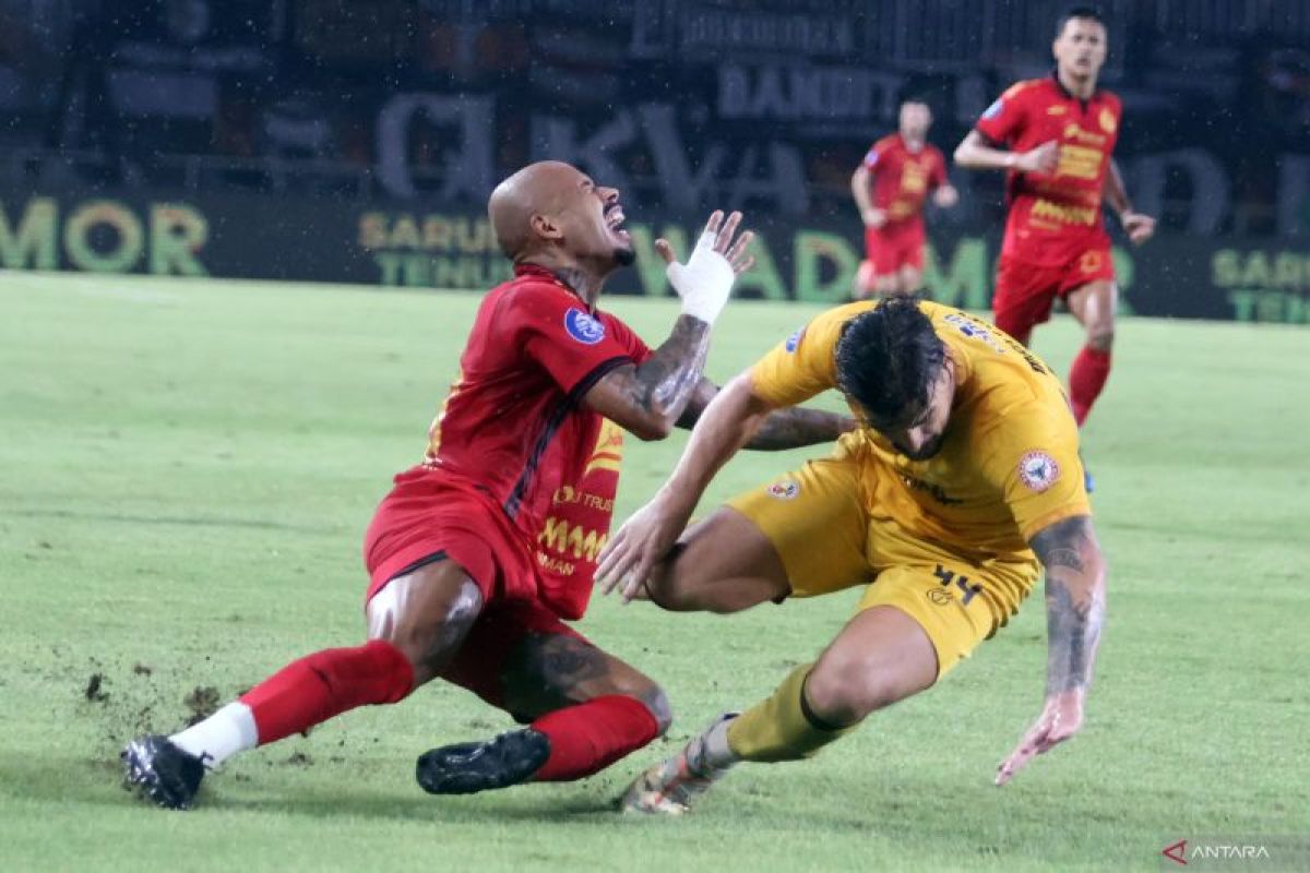 Liga 1 - Persija dikalahkan Semen Padang 0-2, keluar dari empat besar