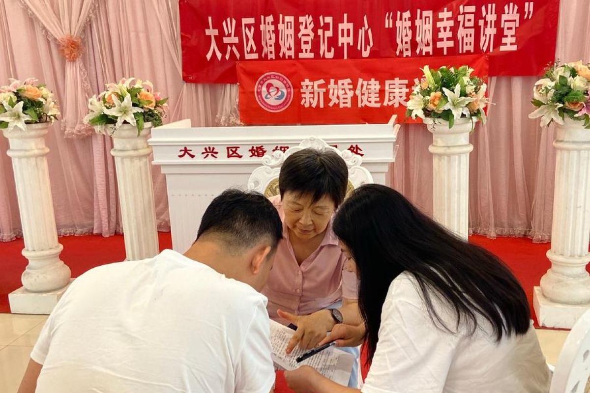 Pendaftaran pernikahan di China turun pada Q1 2025
