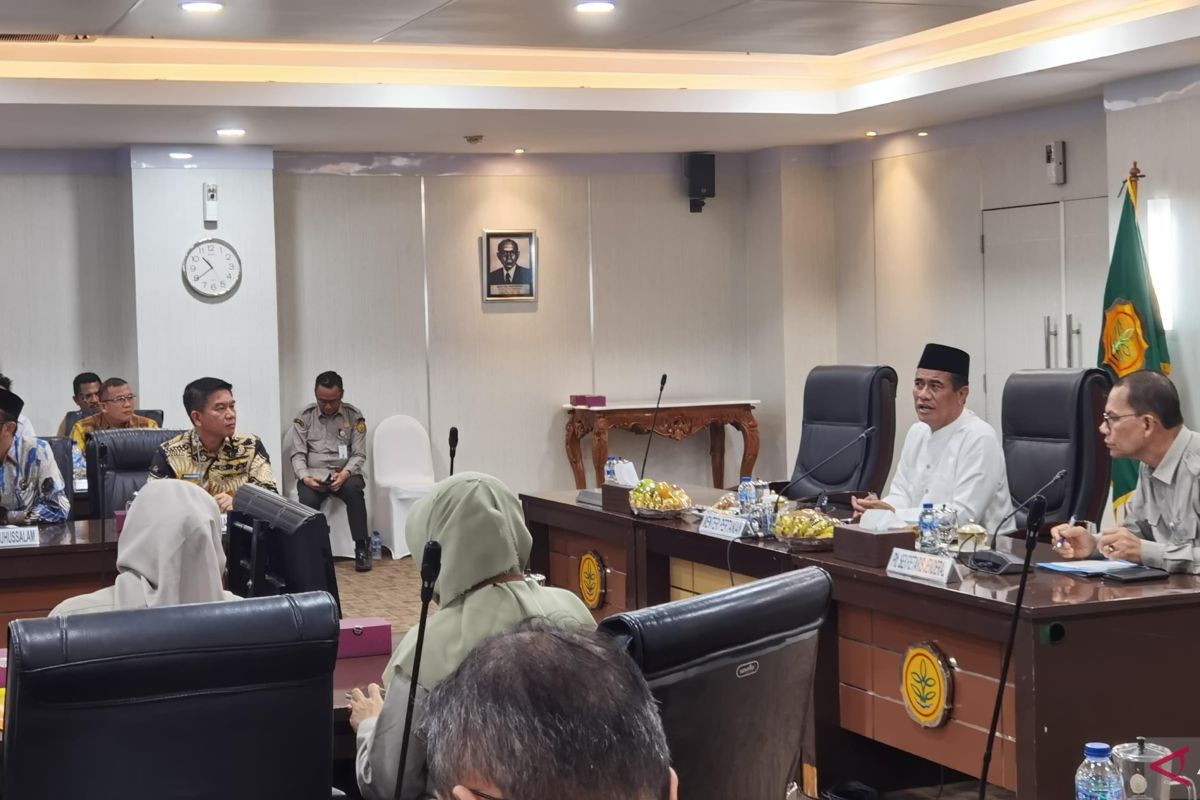 Kementan RI bantu alat pertanian dan cetak sawah di Konsel