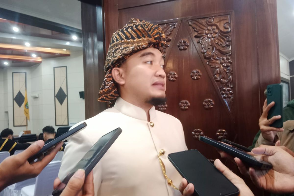 Wali Kota Cilegon terima kritikan untuk pembangunan