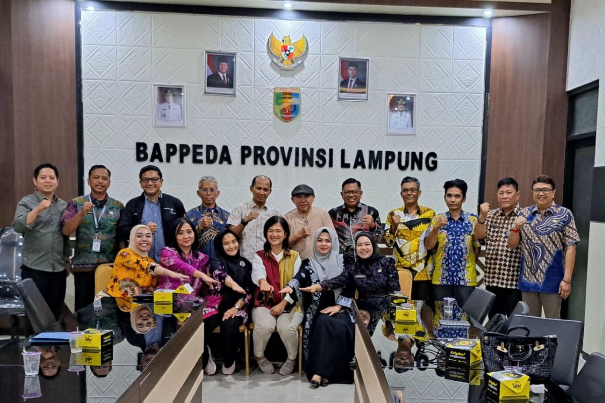 Pemprov Lampung beri penghargaan perusahaan yang berkontribusi dalam pembangunan