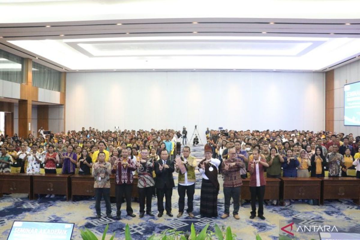 Gubernur NTT mengharapkan UT Kupang terus lahirkan luluskan terbaik