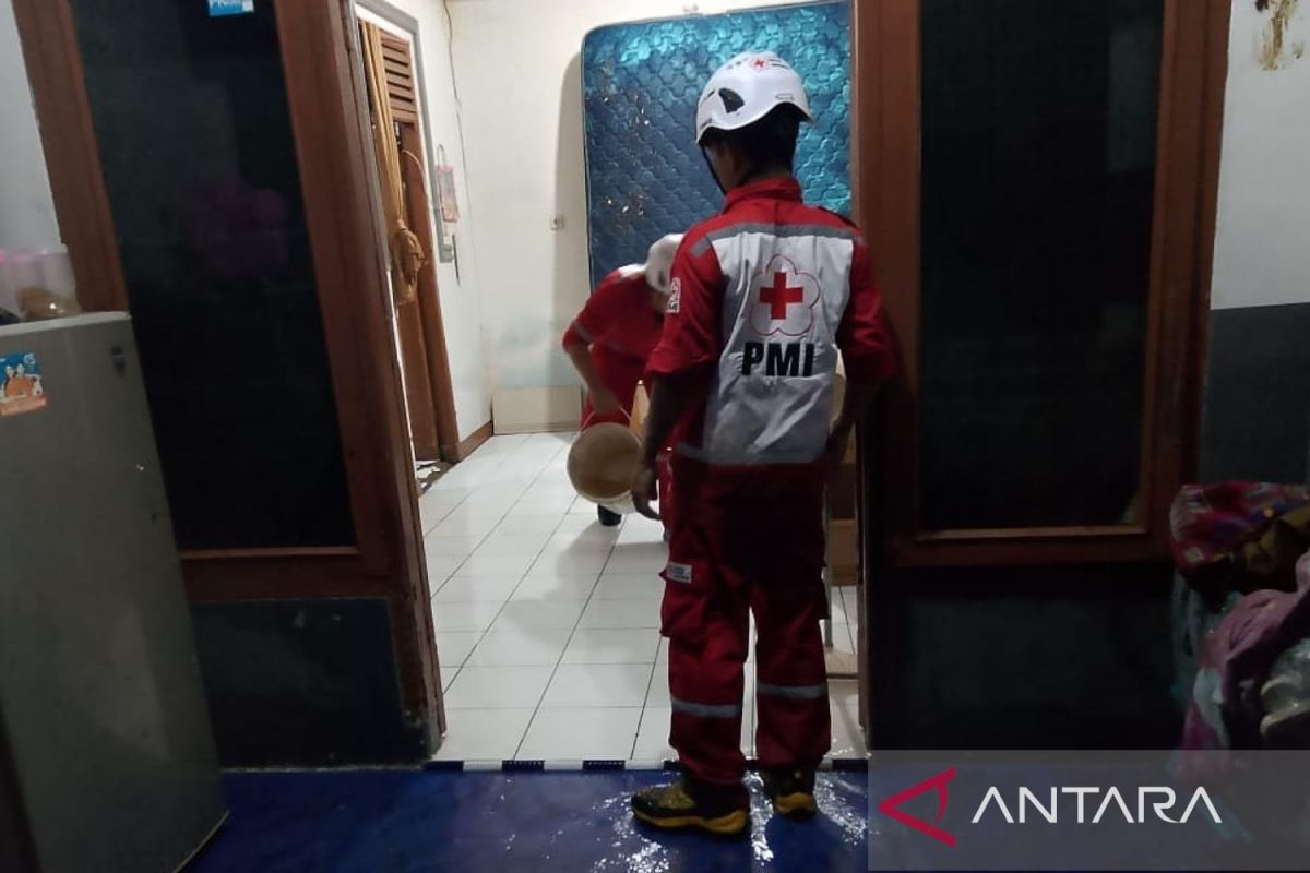 BPBD Cianjur: Ratusan rumah mulai dibersihkan pascabanjir