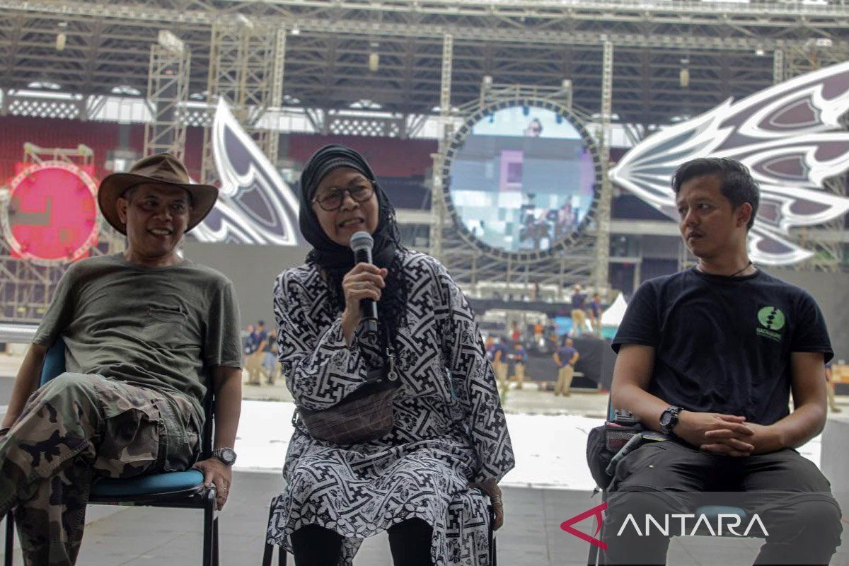 Obituari Bunda Iffet, ibu Bimbim Slank yang berpulang di usia 87 tahun