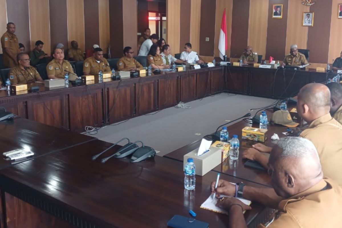 Kemenkop: target bentuk Koperasi Merah Putih Mimika Juli 2025