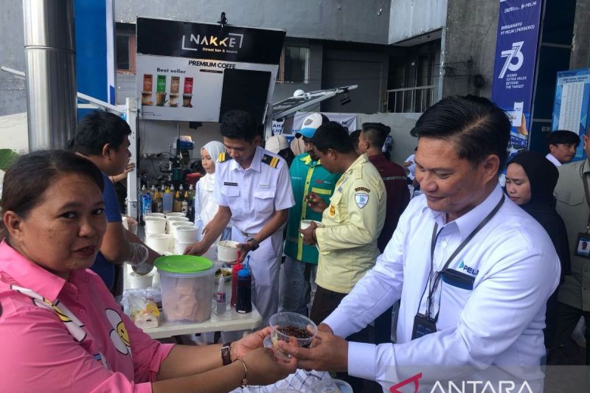 HUT Ke-73, Pelni Ambon gelar bazar  bantu pelaku UMKM tingkatkan pendapatan