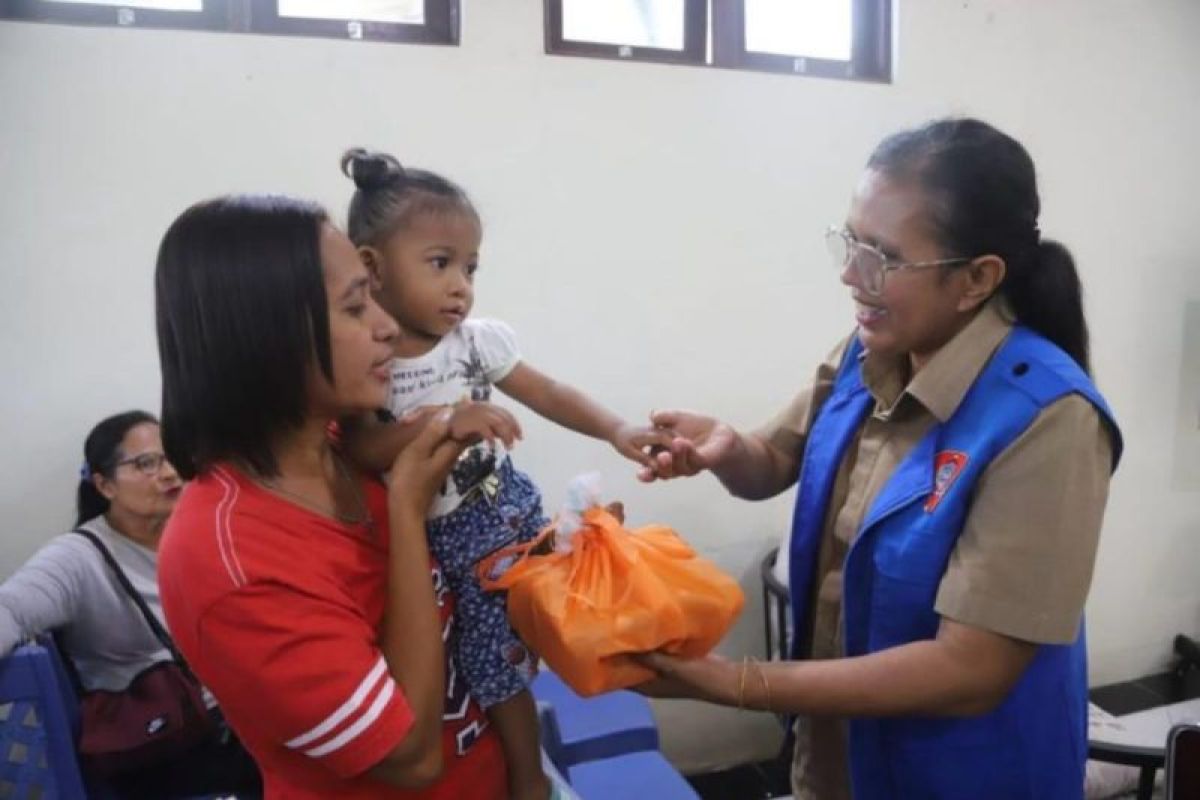 DKP - TP PKK Ambon gencarkan gerakan makan ikan pada anak