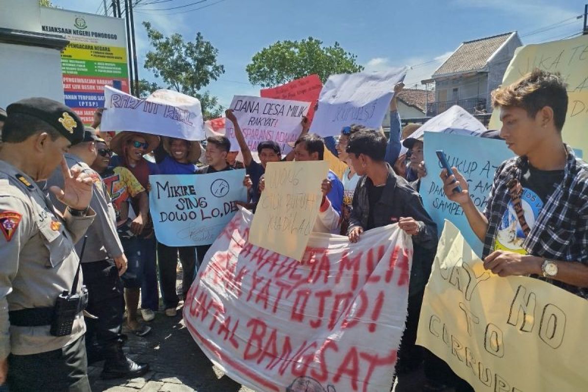 Kejari Ponorogo telaah laporan dugaan korupsi dana desa