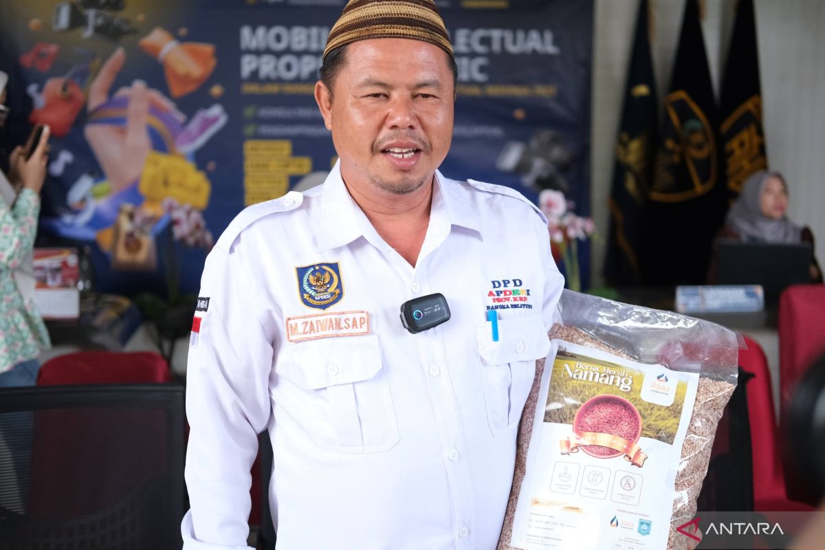 Kades Namang Bangka Tengah tunjukkan hasil Kekayaan Intelektual Komunal Murok Jerami
