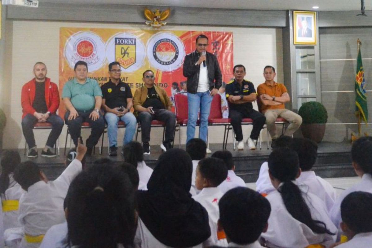Anak-anak yang ikut karate jadi pilar Indonesia emas