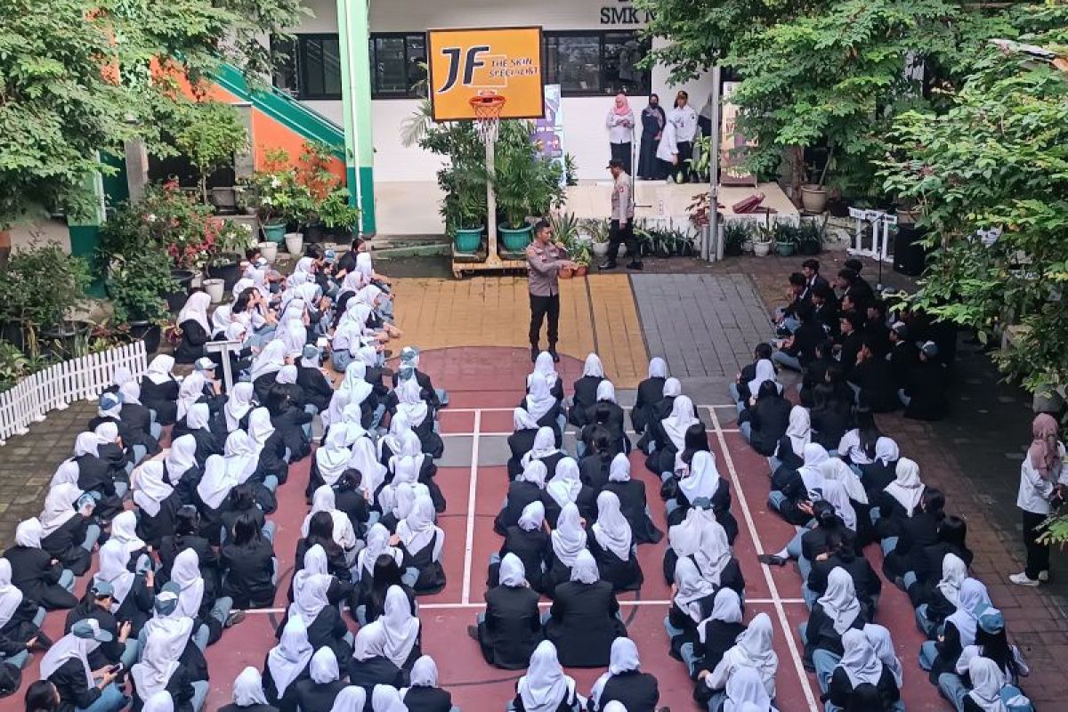 Polsek Kelapa Gading ajak remaja jauhi tindak pidana