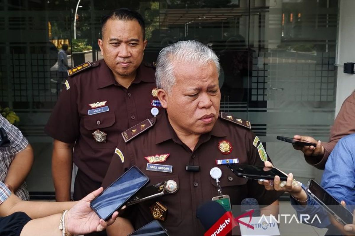 Kejagung periksa dua hakim terkait kasus suap putusan lepas CPO